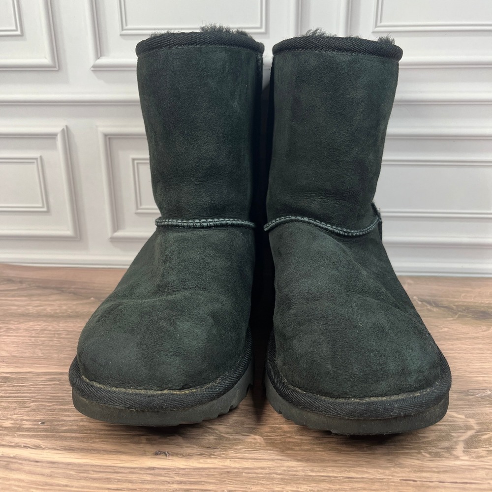 UGG Classic Short II Boots Women Black Suede Sheepskin 1017703K Size 6 - Picture 3 of 16